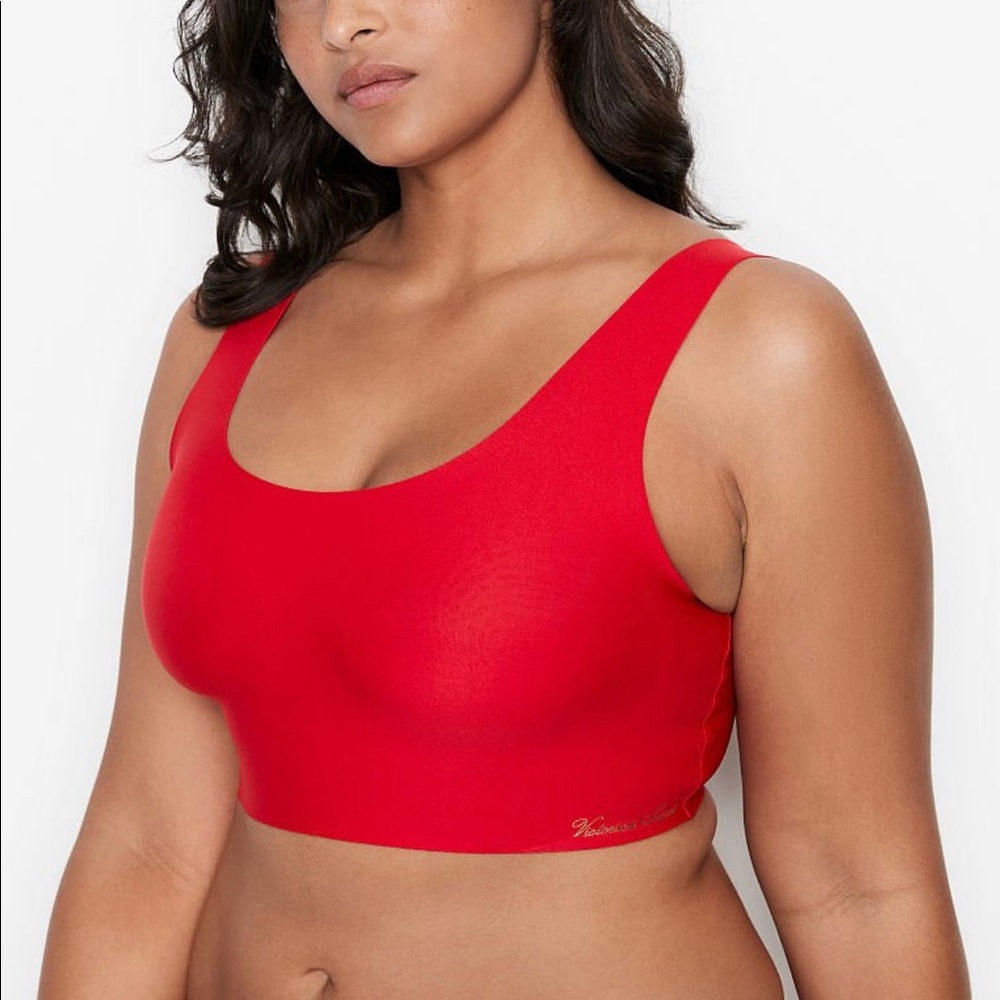 Victoria’s Secret unlined scoop bra